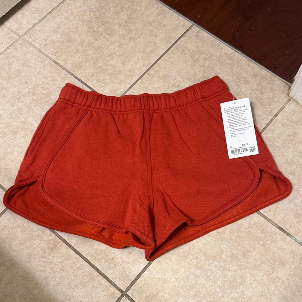 Lululemon Scuba MR oversized Short 3* Trim